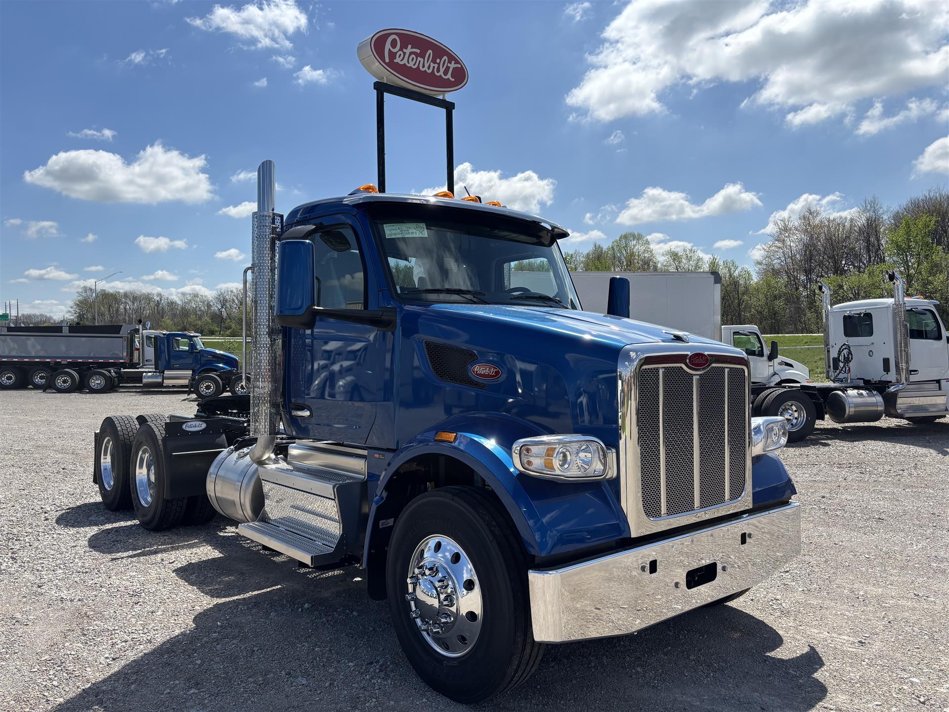 2027 Peterbilt 567 in Canton, OH — photo 2