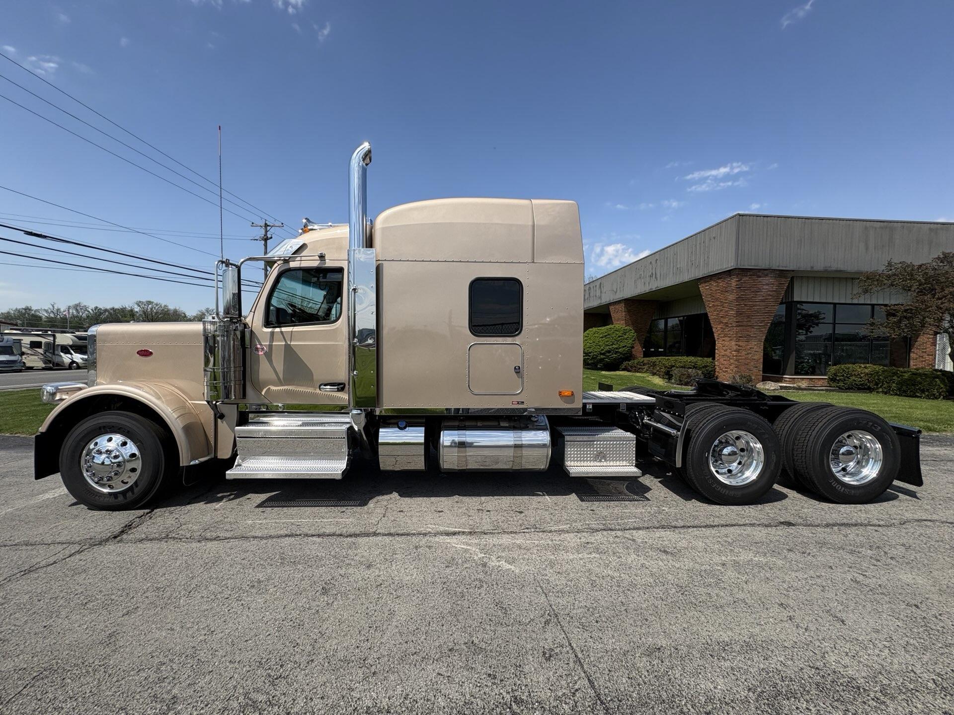 2027 Peterbilt 589 in Findlay, OH — photo 4