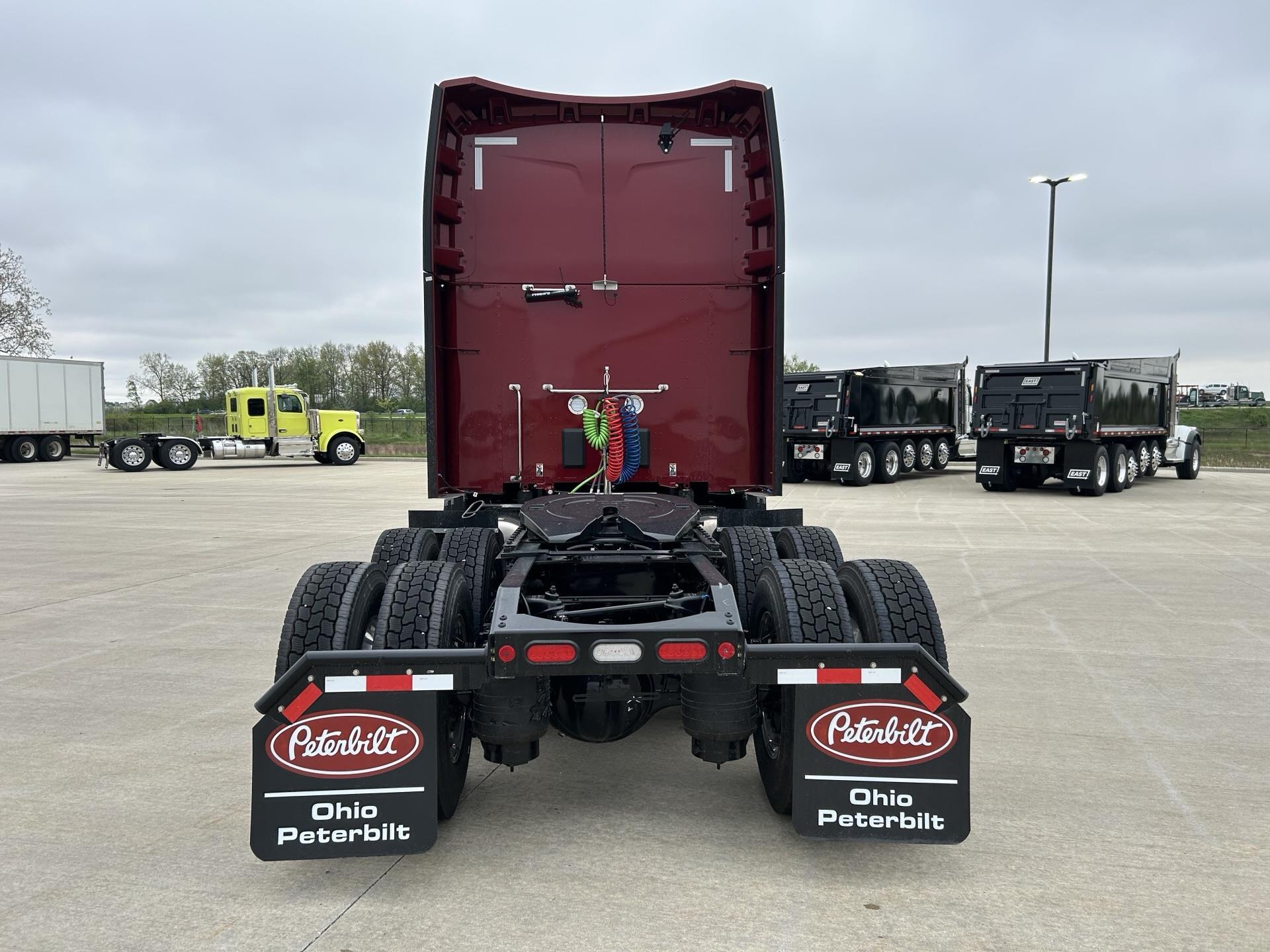 2027 Peterbilt 579 in Perrysburg, OH — photo 3