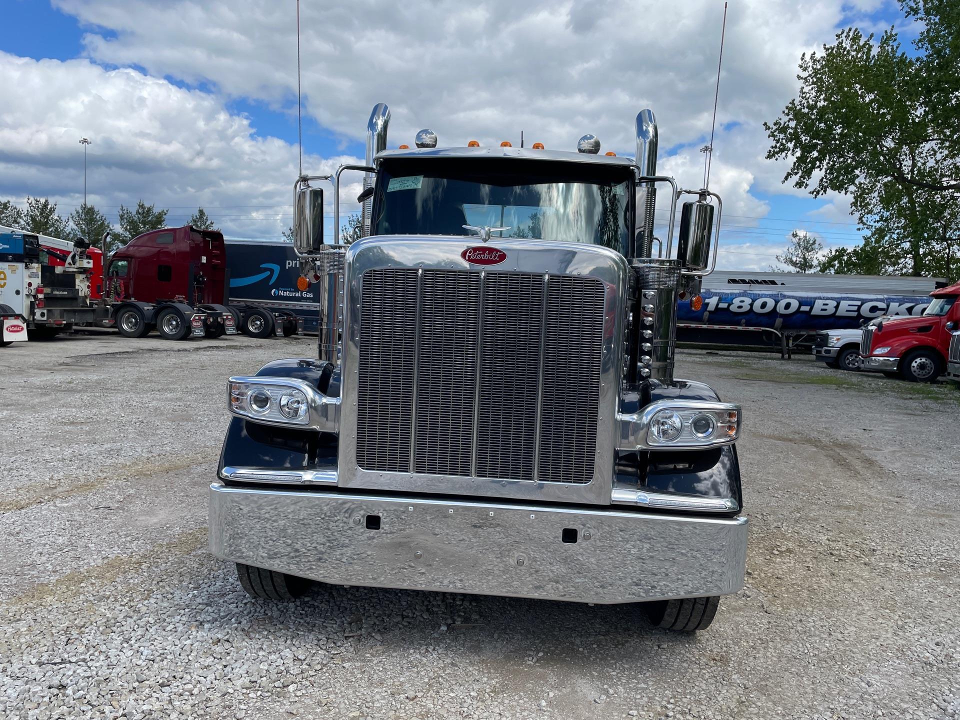 2027 Peterbilt 589 in Grove City, OH — photo 2