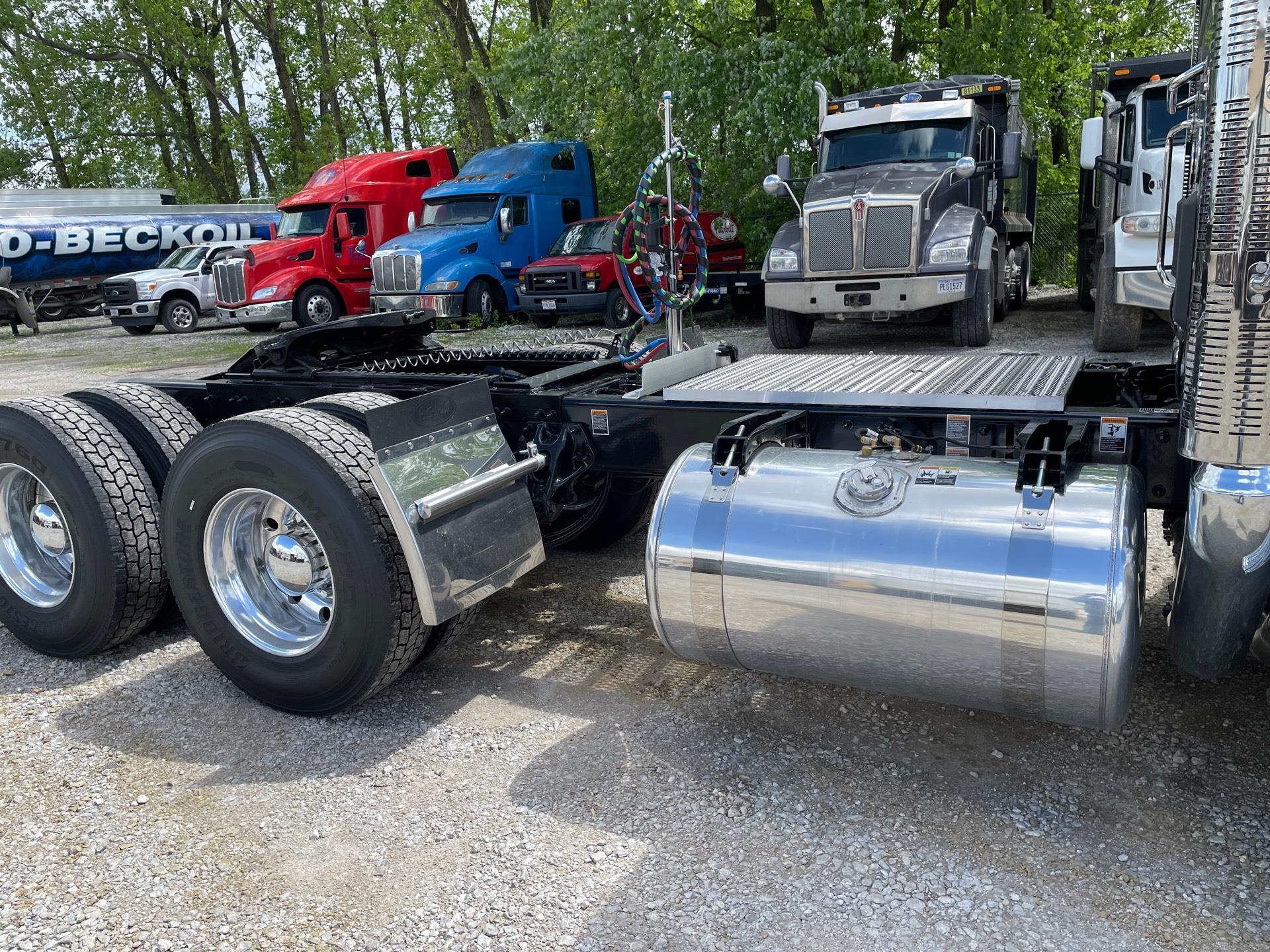 2027 Peterbilt 589 in Grove City, OH — photo 5