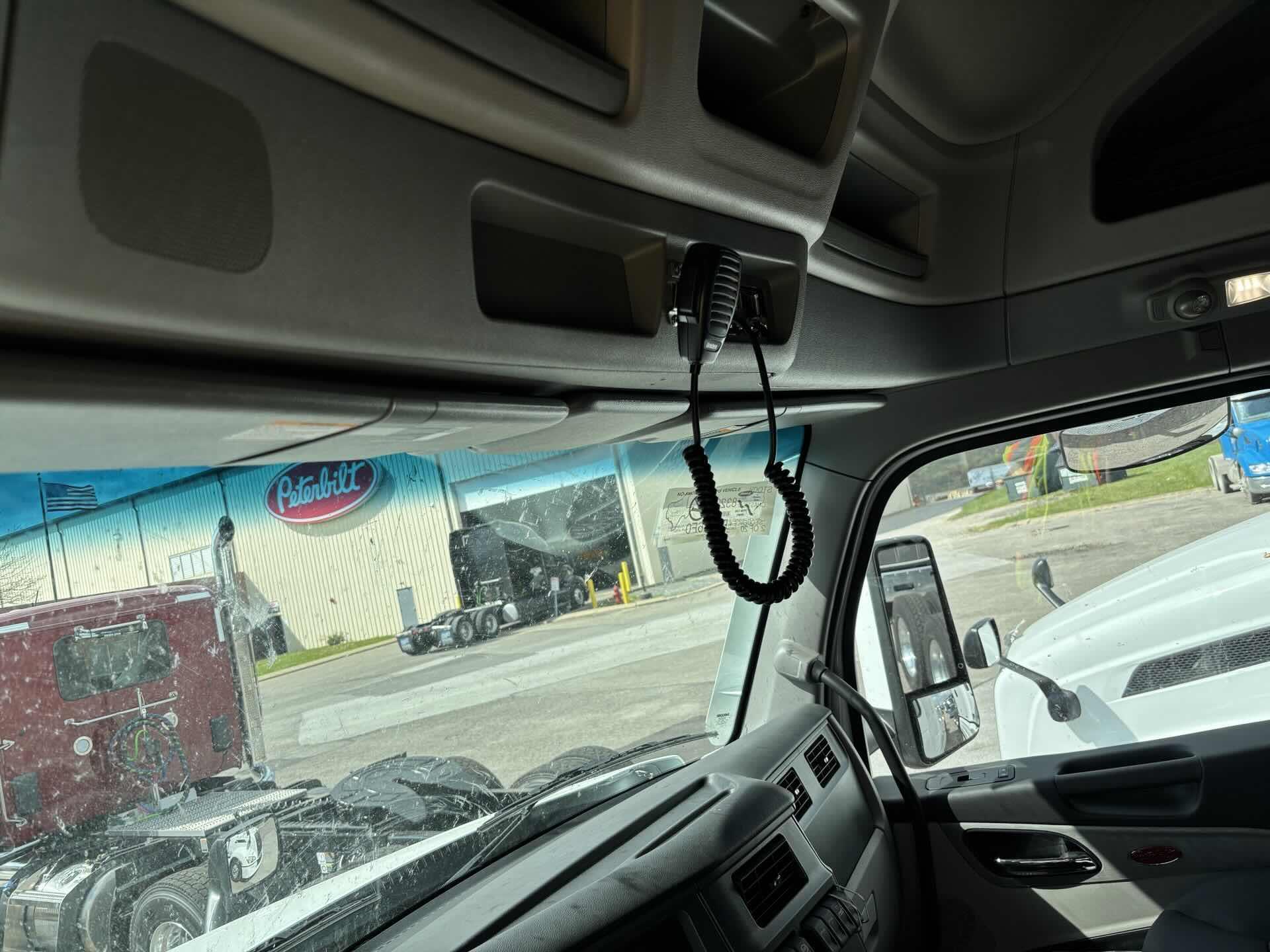 2027 Peterbilt 589 in Zanesville, OH — photo 12
