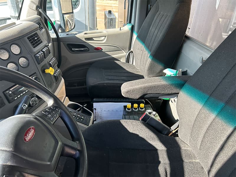 2021 Peterbilt 567 in Broadview Hts, OH — photo 4