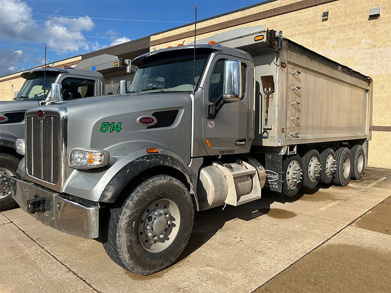 2021 Peterbilt 567 in Broadview Hts, OH — photo 3