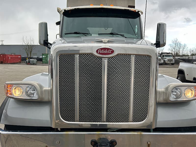 2021 Peterbilt 567 in Broadview Hts, OH — photo 2