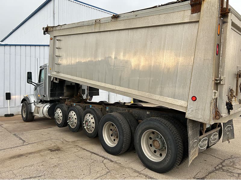 2021 Peterbilt 567 in Broadview Hts, OH — photo 4