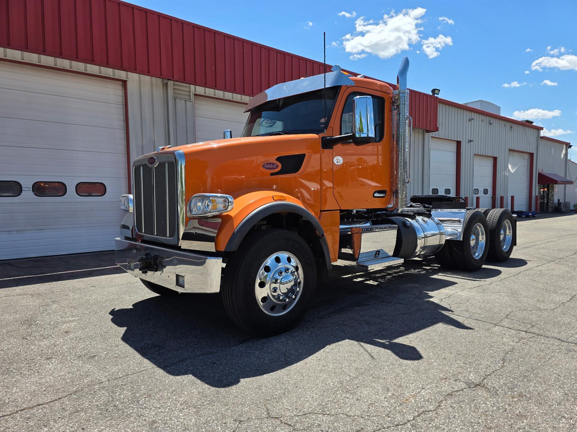 2024 Peterbilt 567 in Columbus, OH — photo 2