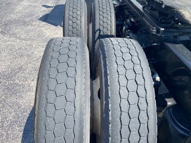 2019 Peterbilt 579 in Lima, OH — photo 15