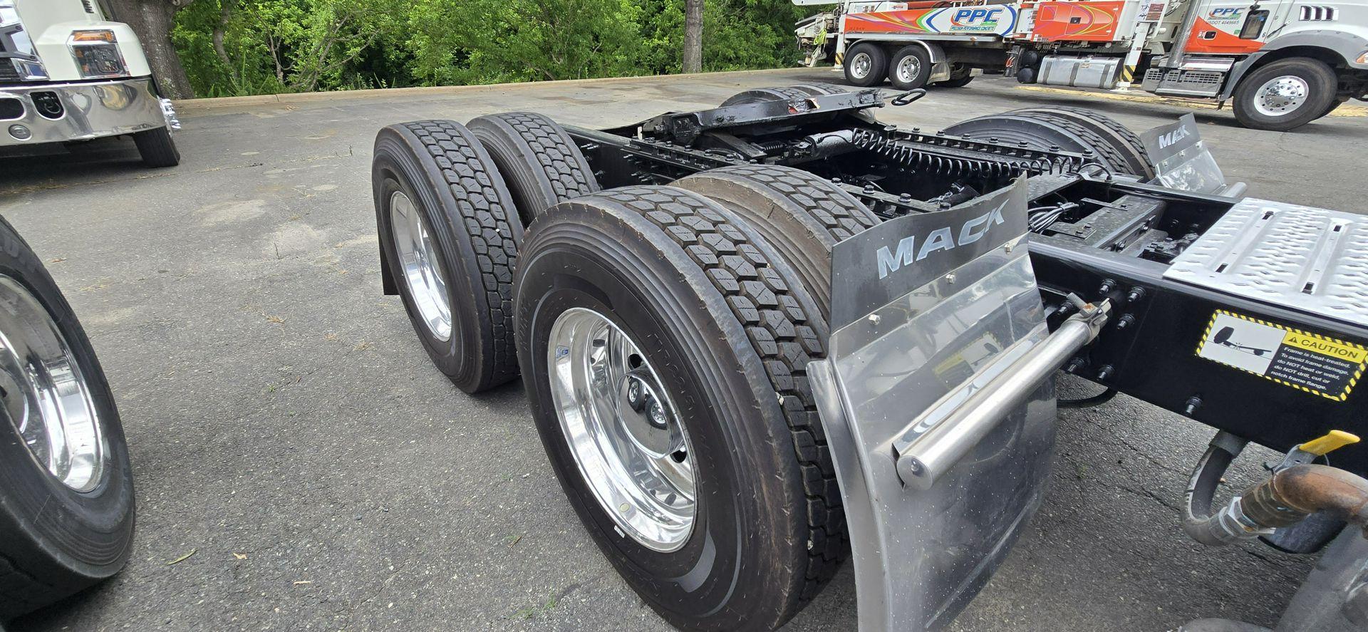 2022 Mack Anthem in Charlotte, NC — photo 8