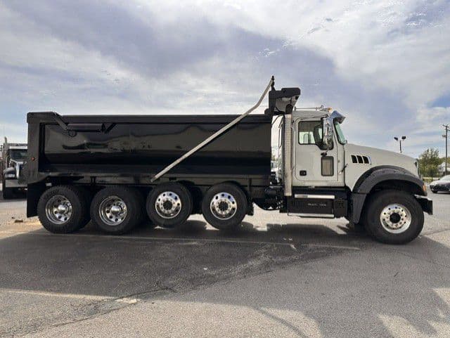 2024 Mack Granite in London, OH — photo 4
