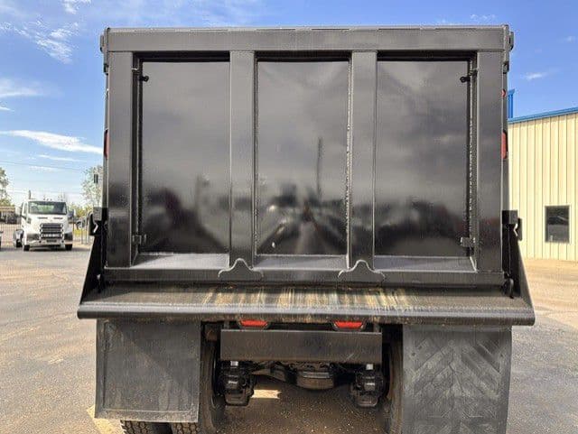 2024 Mack Granite in London, OH — photo 6