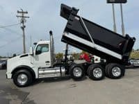 2025 Kenworth T880 in Indianapolis, IN — photo 10