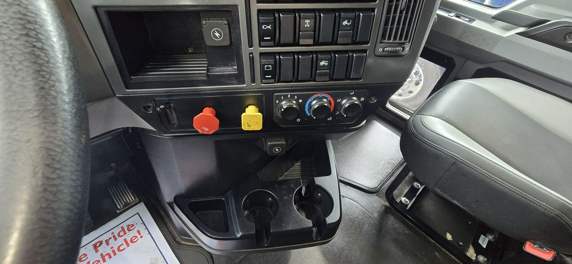 2020 Mack Anthem in Charlotte, NC — photo 24