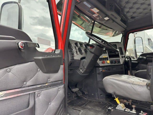 2018 Mack Pinnacle in London, OH — photo 9