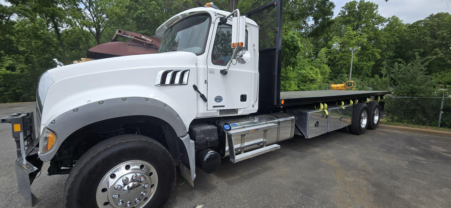 2020 Mack Granite in Charlotte, NC — photo 2