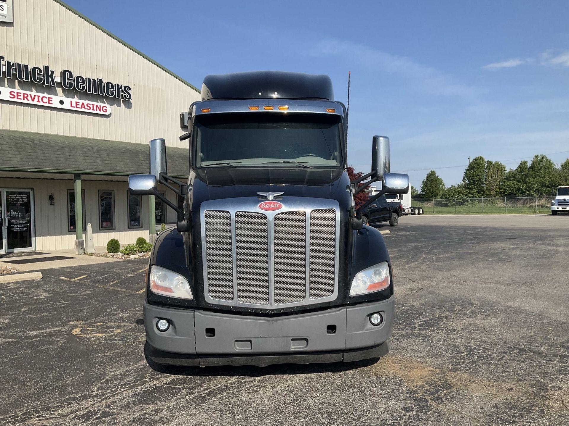 2019 Peterbilt 579 in Clarksville, IN — photo 2