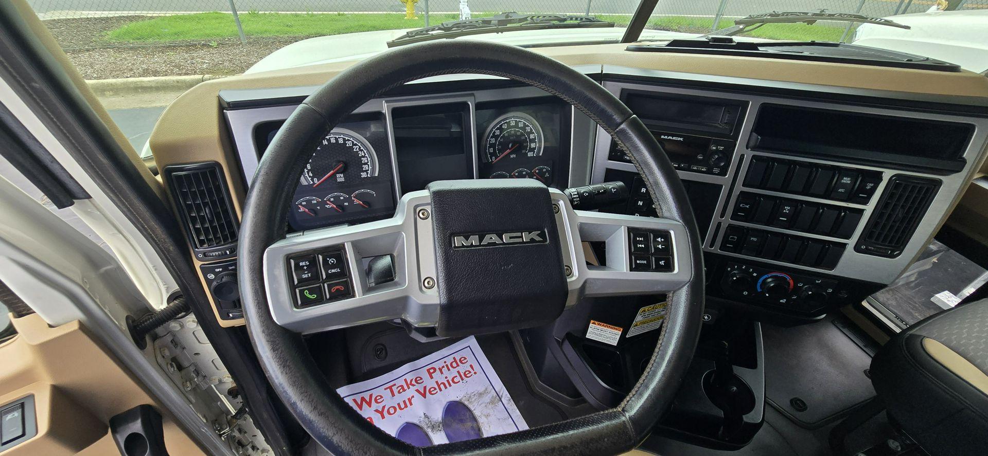 2025 Mack Granite in Charlotte, NC — photo 32
