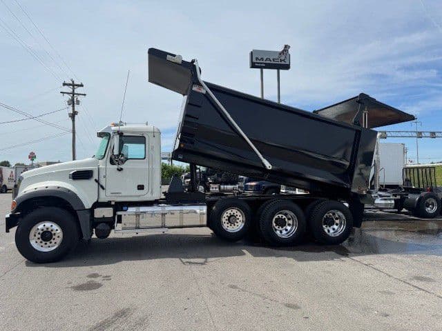 2024 Mack Granite in La Vergne, TN — photo 8