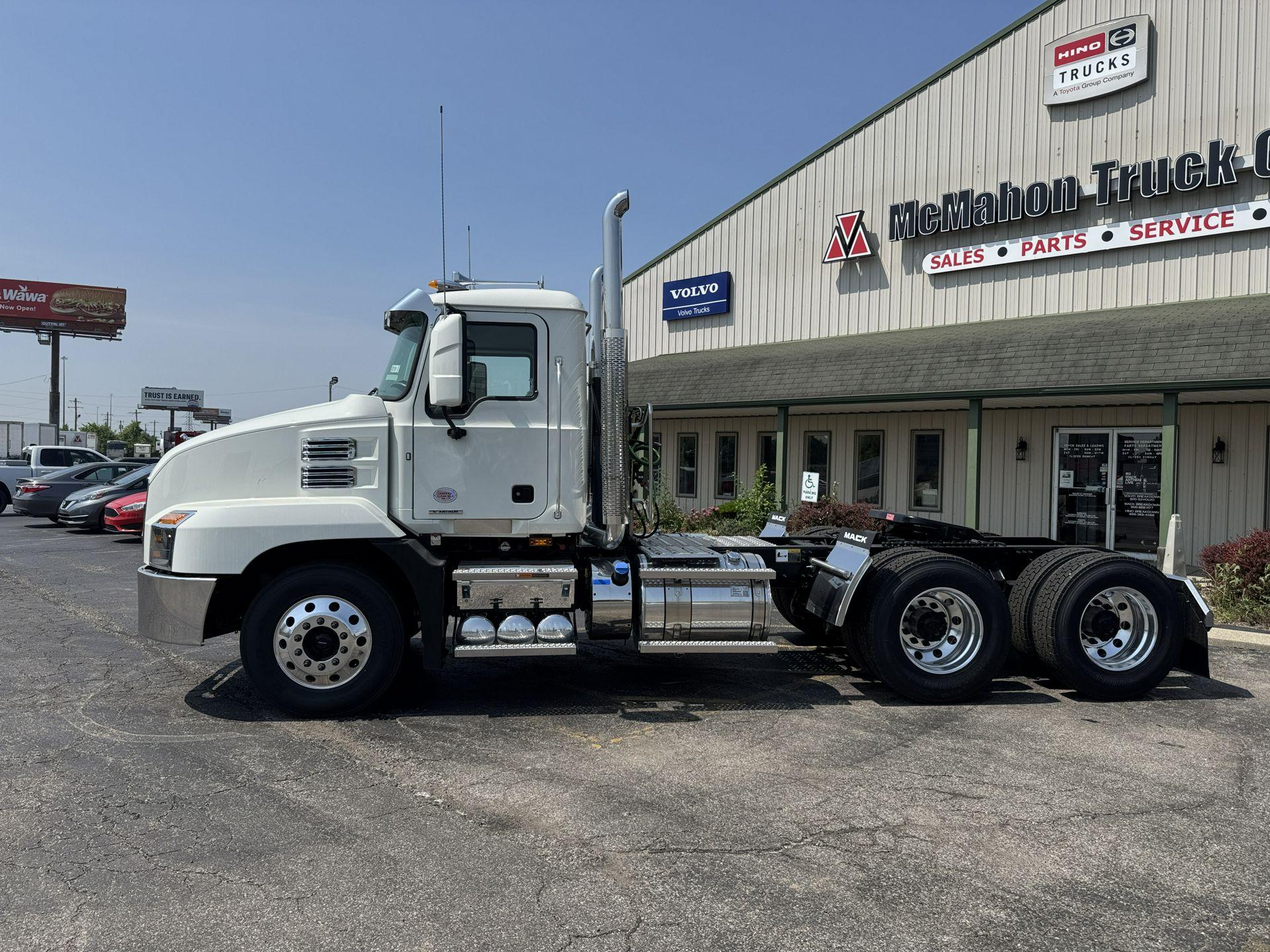 2026 Mack Anthem in Clarksville, IN — photo 2