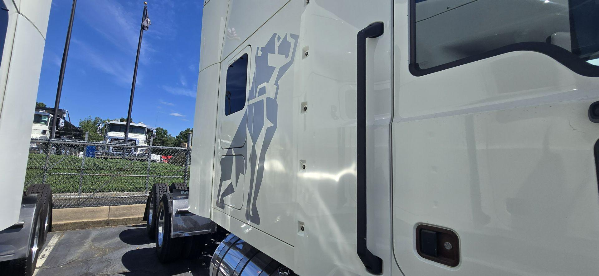 2020 Mack Anthem in Charlotte, NC — photo 6