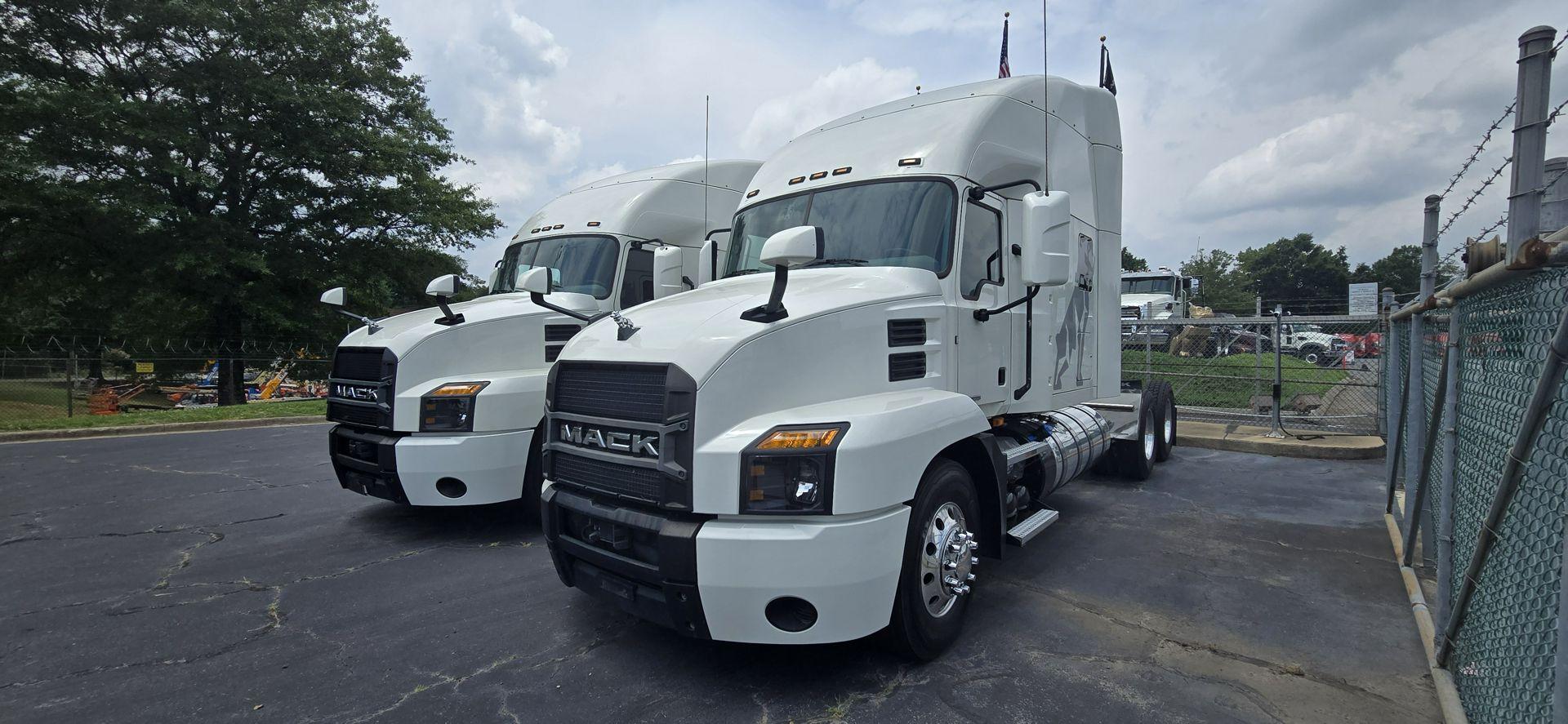 2020 Mack Anthem in Charlotte, NC — photo 2
