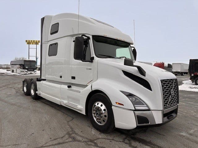 2024 Volvo VNL 860 in London, OH — photo 3