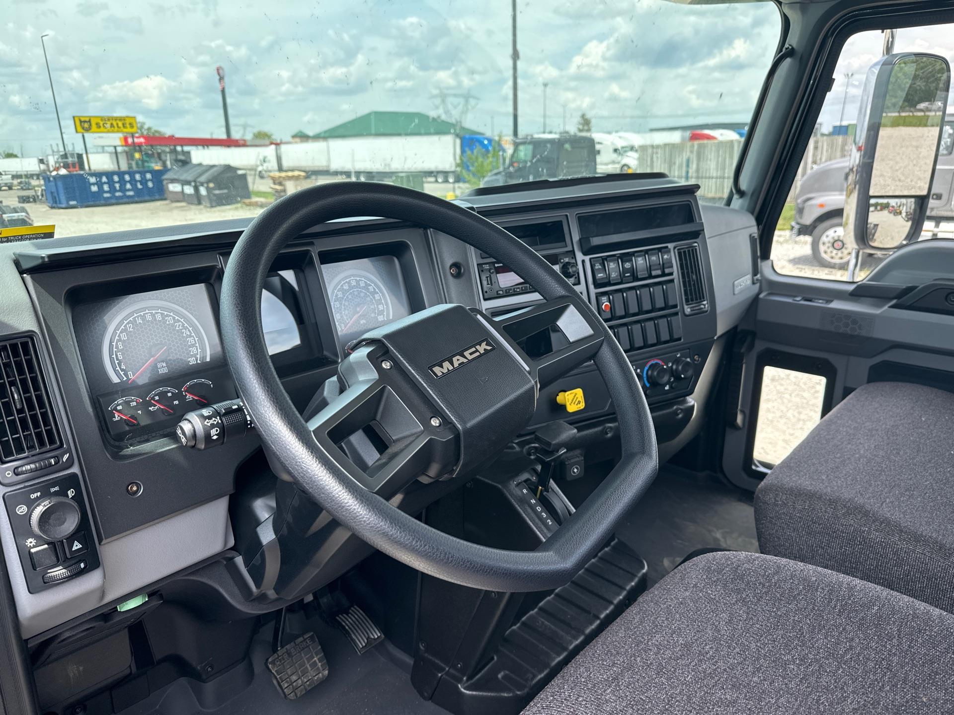 2025 Mack MD in London, OH — photo 3