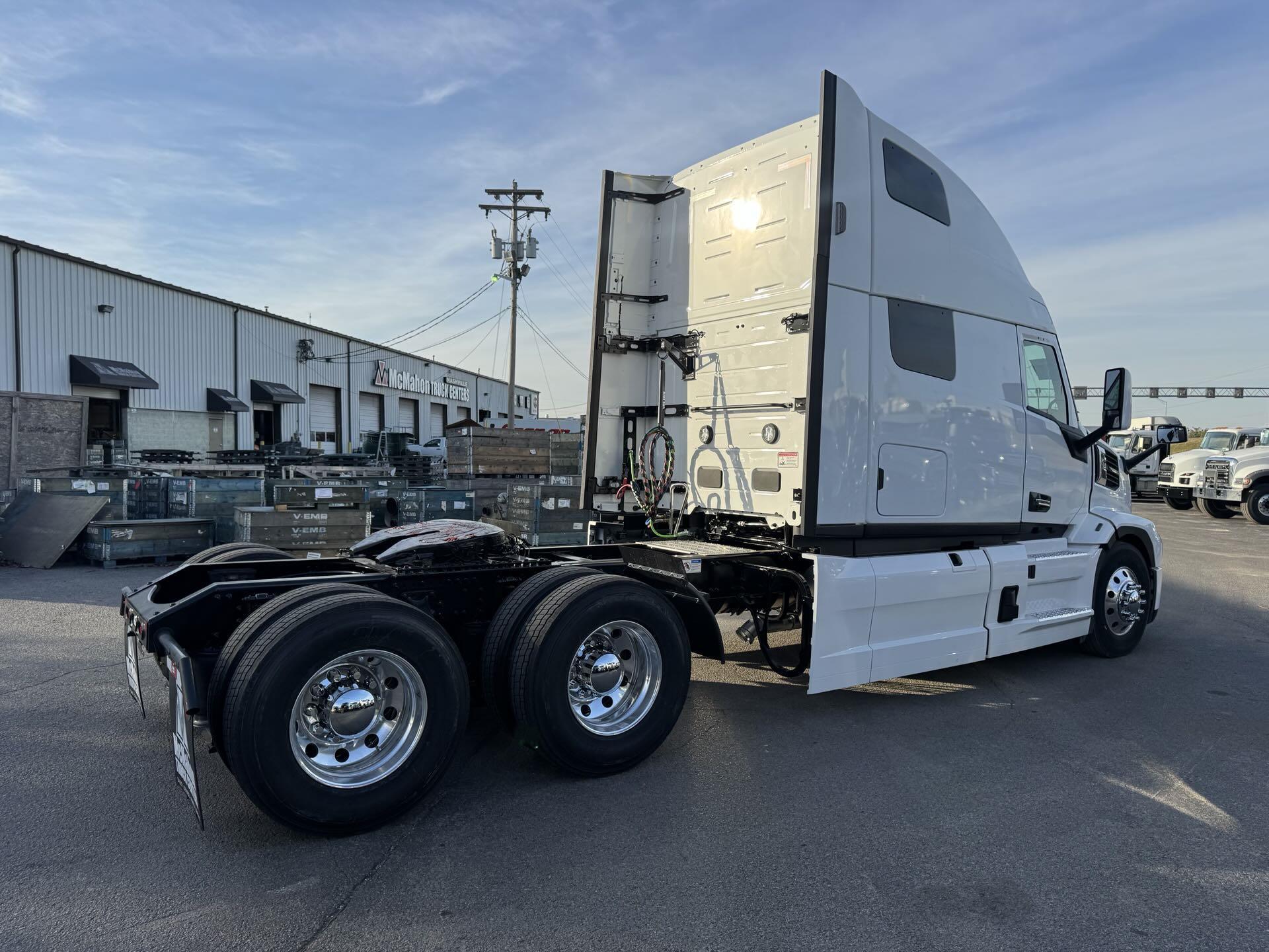 2026 Mack Pinnacle in La Vergne, TN — photo 10