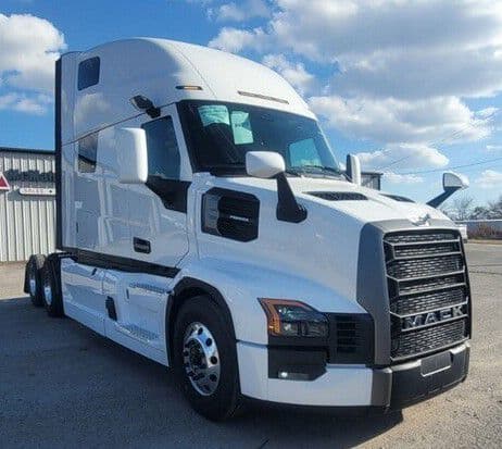 2026 Mack Pinnacle in La Vergne, TN — photo 2