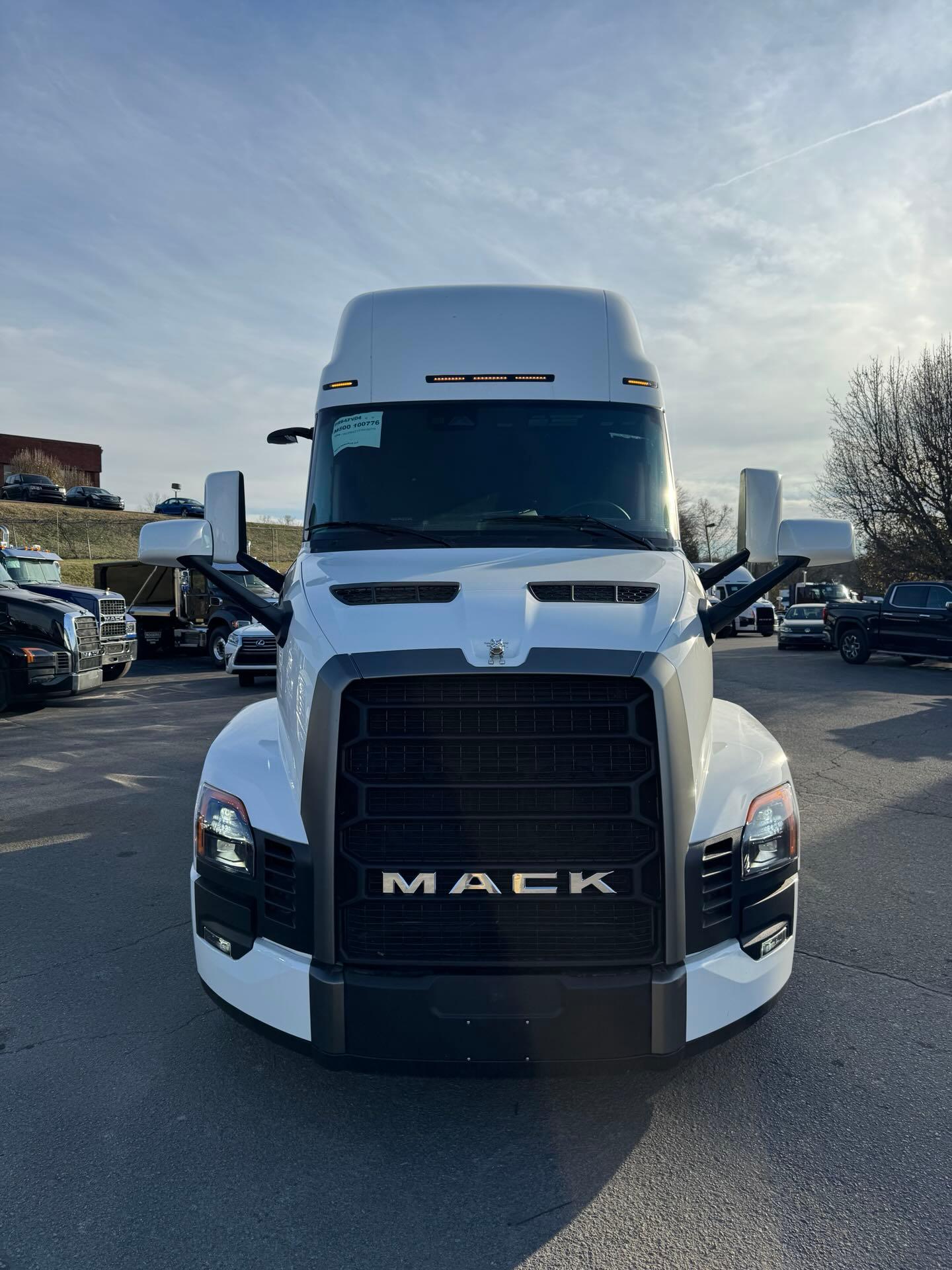 2026 Mack Pioneer in La Vergne, TN — photo 9