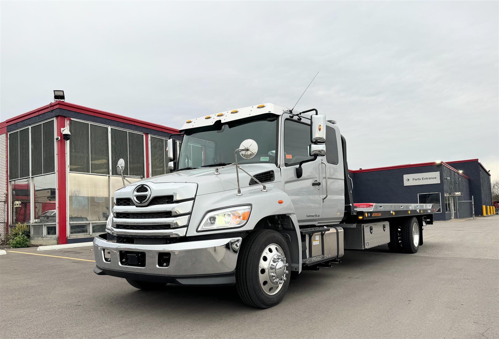 2025 Hino