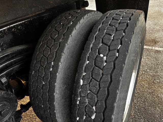 2022 Volvo VHD 300 in Indianapolis, IN — photo 8