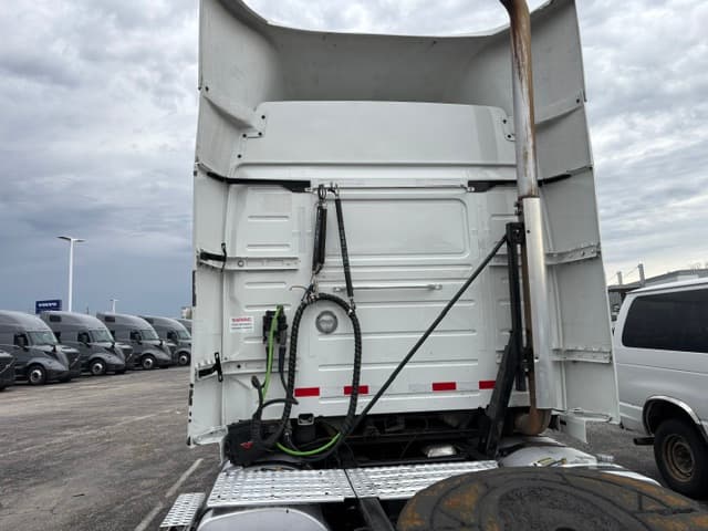 2020 Volvo in La Vergne, TN — photo 6