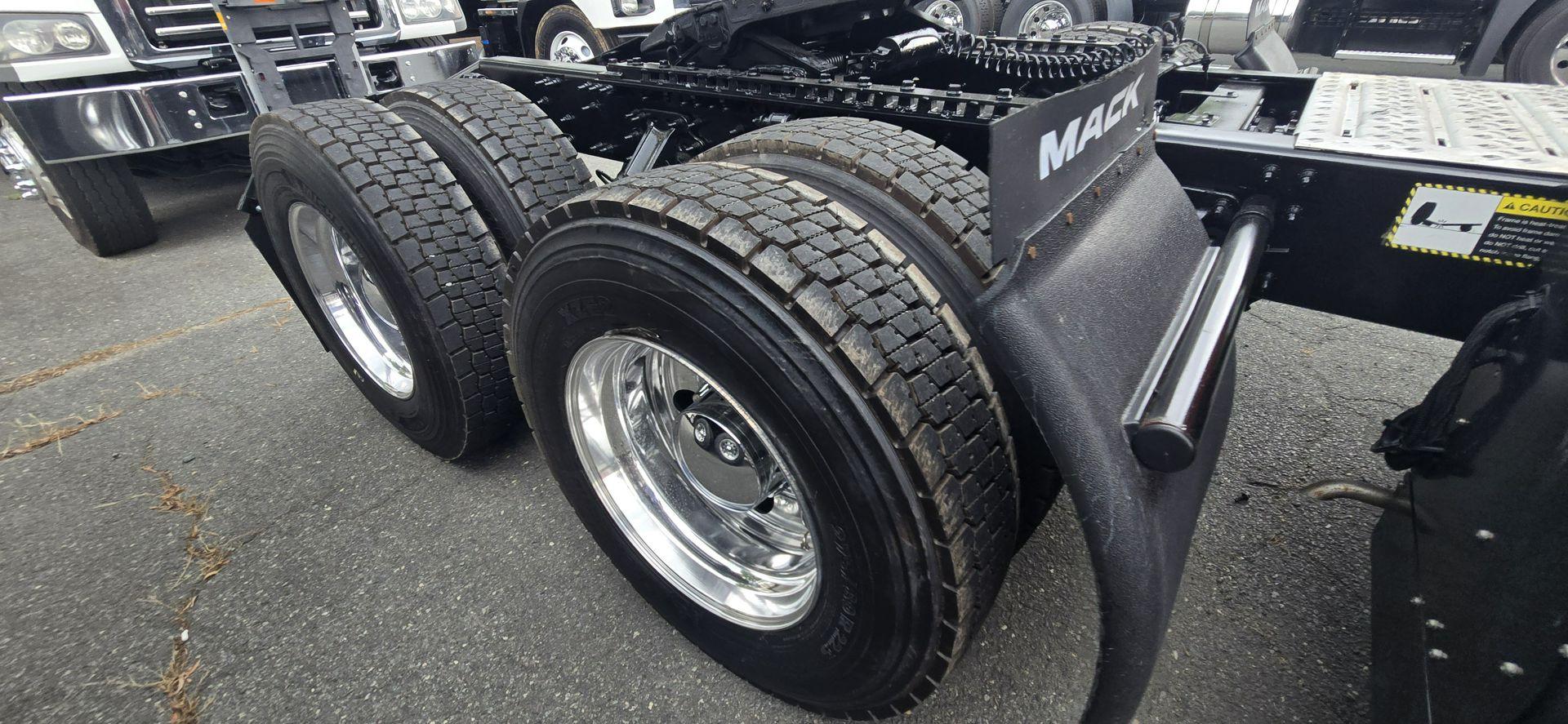 2024 Mack Anthem in Charlotte, NC — photo 9