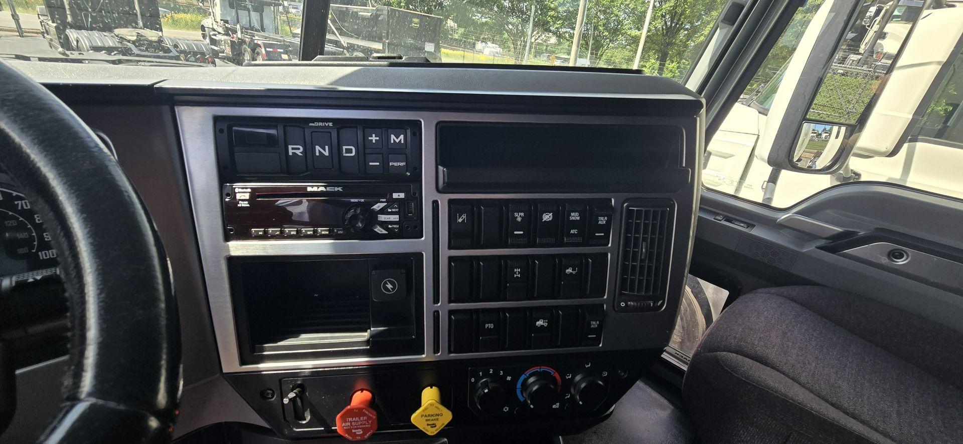 2020 Mack Anthem in Charlotte, NC — photo 11