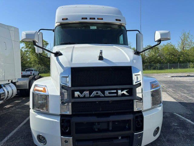2020 Mack Anthem in Indianapolis, IN — photo 3