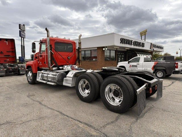 2018 Mack Pinnacle in London, OH — photo 7