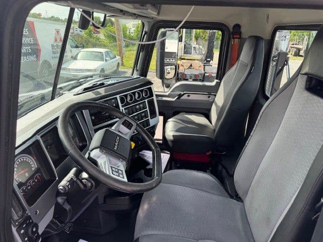 2020 Mack Anthem in La Vergne, TN — photo 13