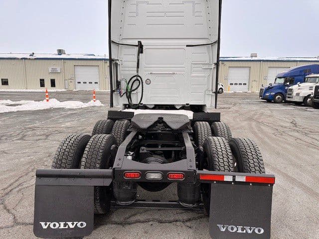 2024 Volvo VNL 860 in London, OH — photo 6