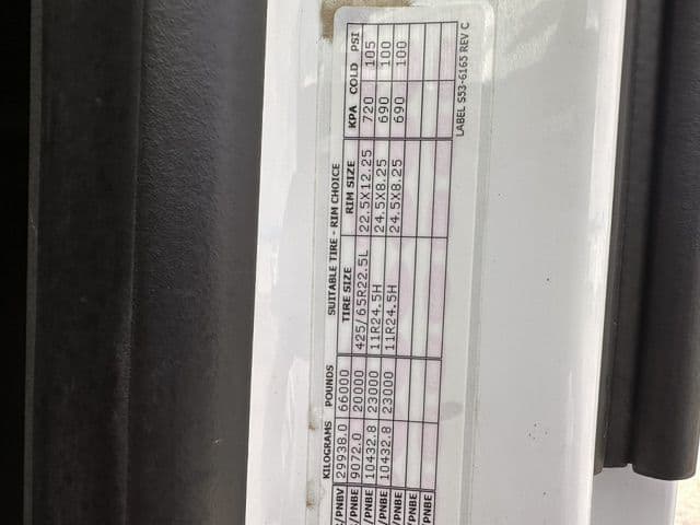 2025 Peterbilt 567 in London, OH — photo 22