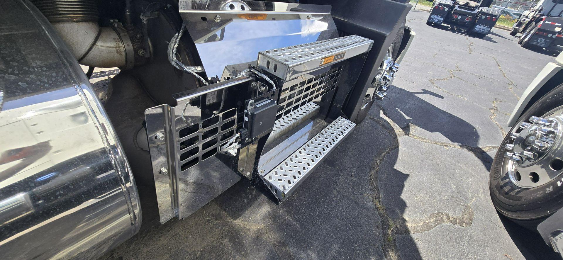 2020 Mack Anthem in Charlotte, NC — photo 31