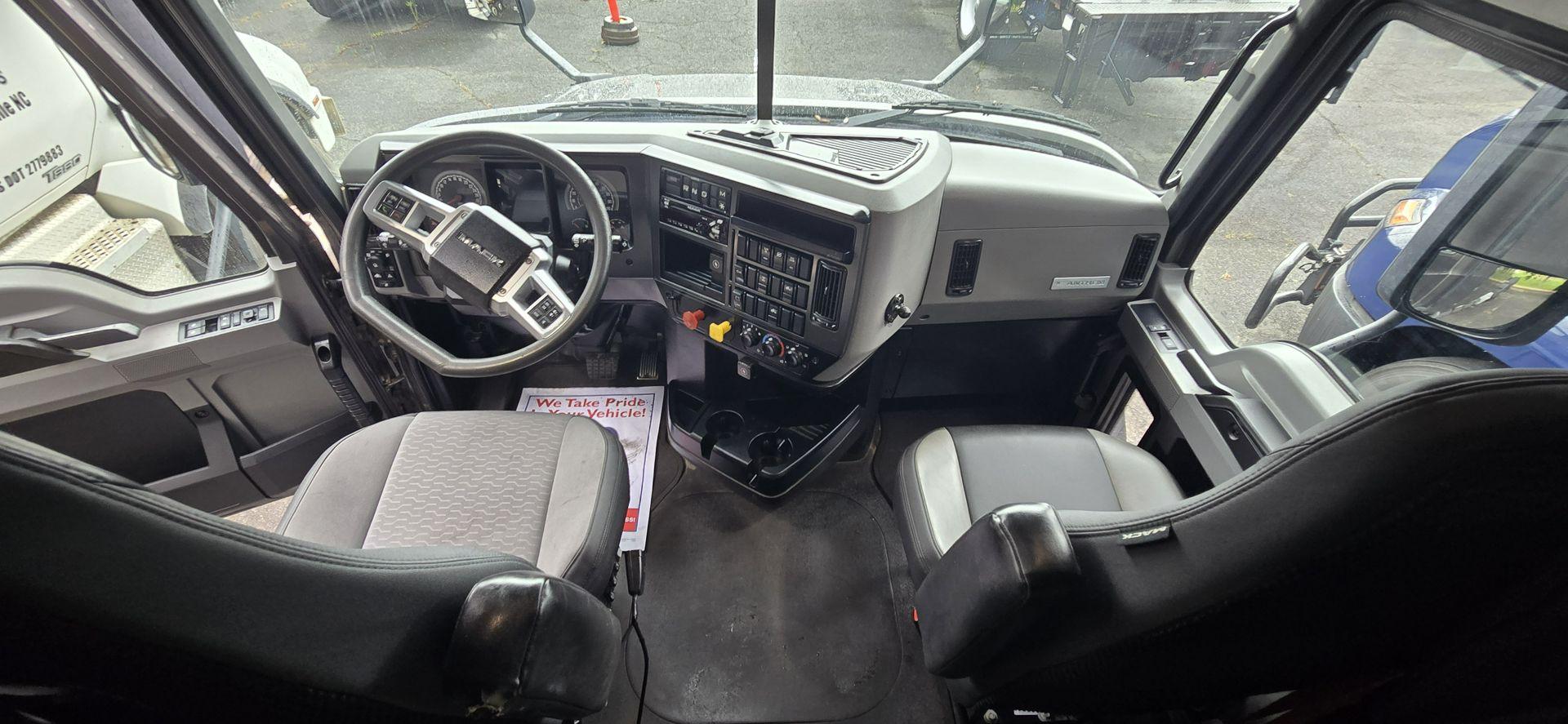 2020 Mack Anthem in Charlotte, NC — photo 30
