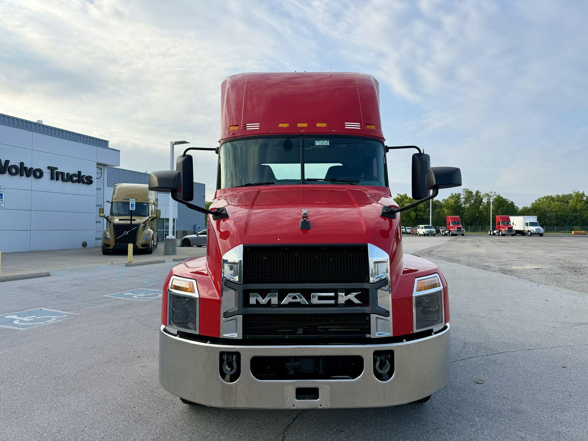 2020 Mack Anthem in Indianapolis, IN — photo 2