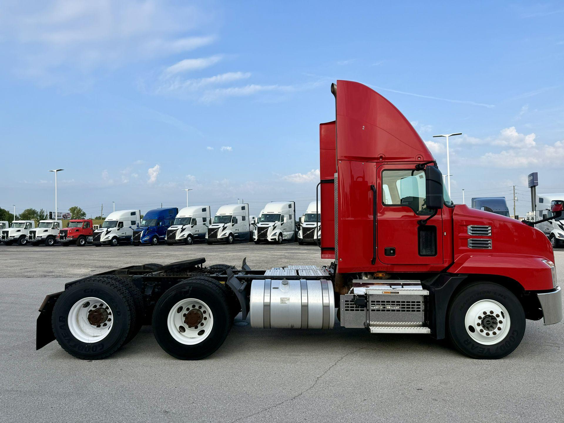 2020 Mack Anthem in Indianapolis, IN — photo 4