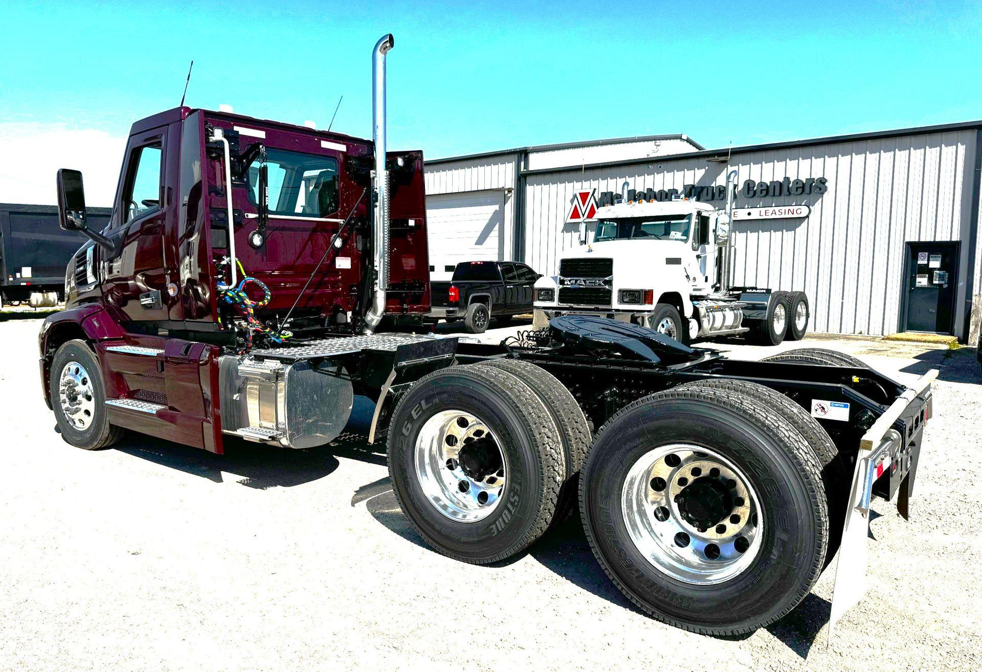 2026 Mack Pinnacle in La Vergne, TN — photo 6