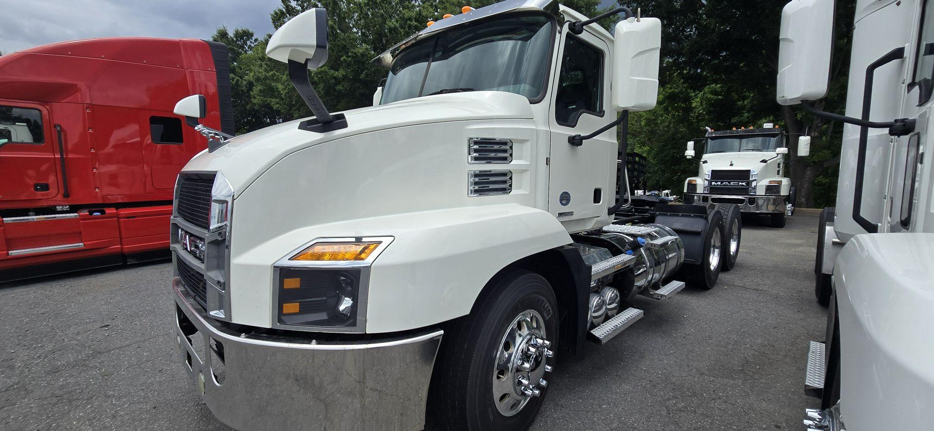 2020 Mack Anthem in Charlotte, NC — photo 3