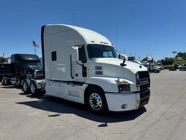 2022 Mack Anthem in La Vergne, TN — photo 3