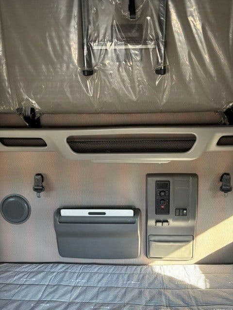 2023 Volvo VNL 760 in Indianapolis, IN — photo 12