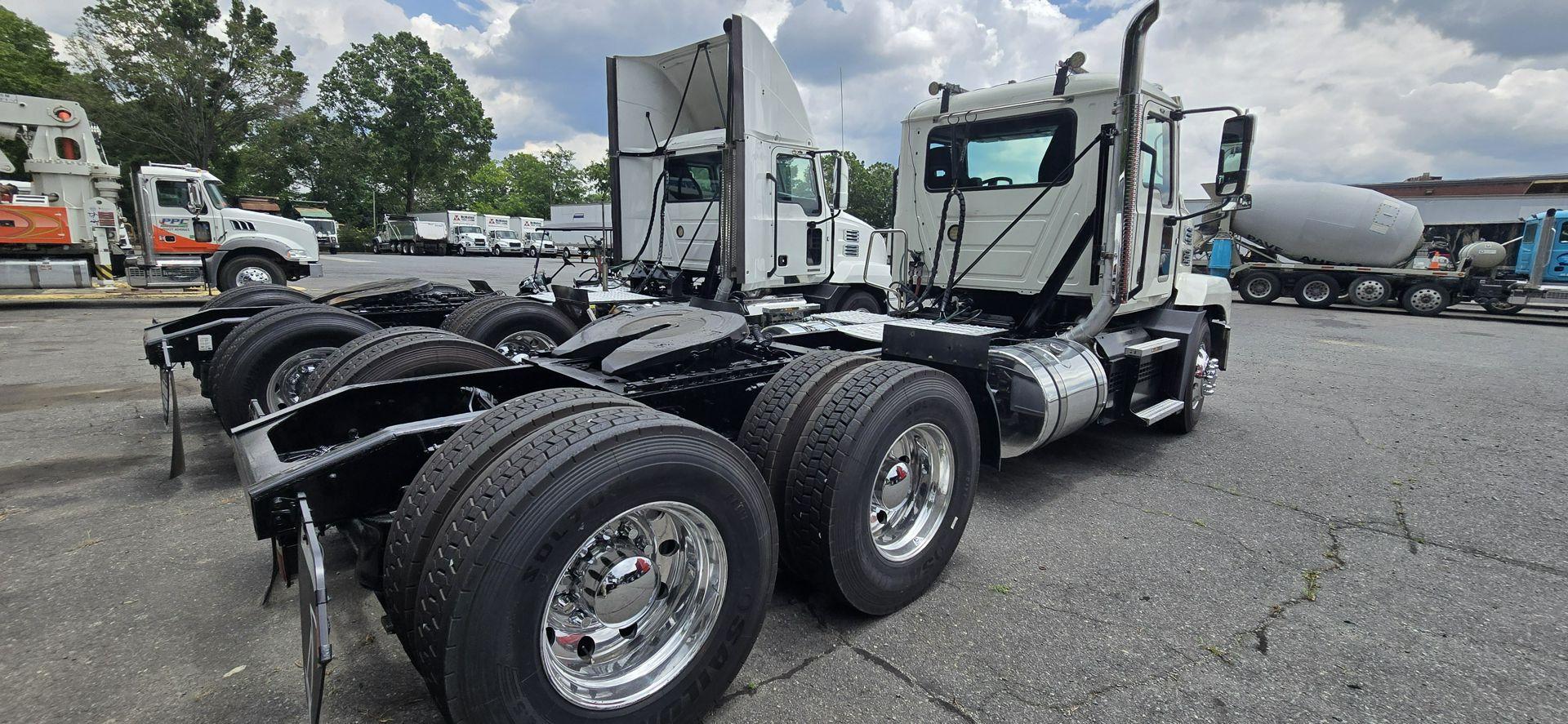 2020 Mack Anthem in Charlotte, NC — photo 4
