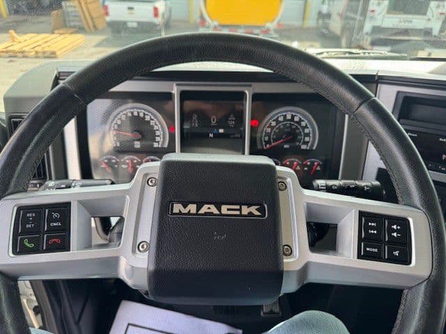 2024 Mack Granite in La Vergne, TN — photo 15